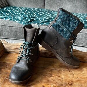 The North Face Black and Teal Boots